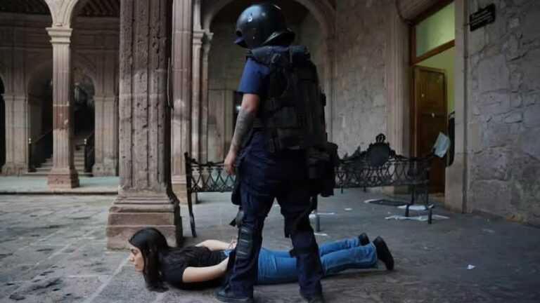 detenidos michoacán protestas carlos manzo