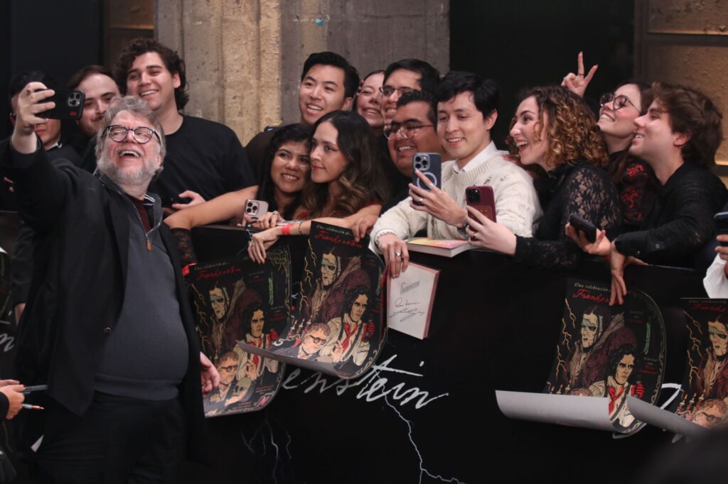 Guillermo del Toro y Frankenstein brillan en Globos Oro 2026 Guillermo del Toro y Frankenstein brillan en Globos Oro 2026