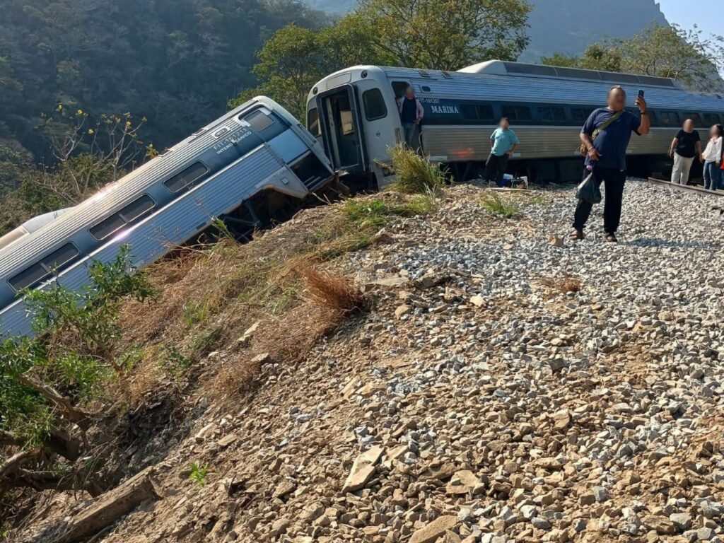 Sheinbaum viaja a Oaxaca tras descarrilamiento del Tren Interoceánico Sheinbaum viaja a Oaxaca tras descarrilamiento del Tren Interoceánico
