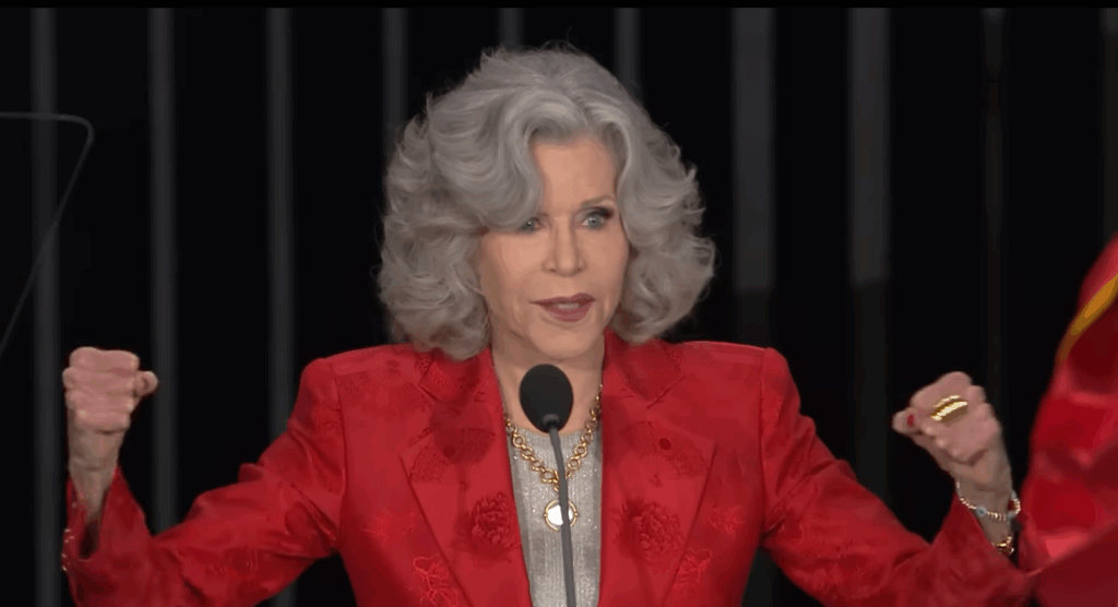 “Yo elijo levantarme y alzar la voz” “Yo elijo levantarme y alzar la voz”