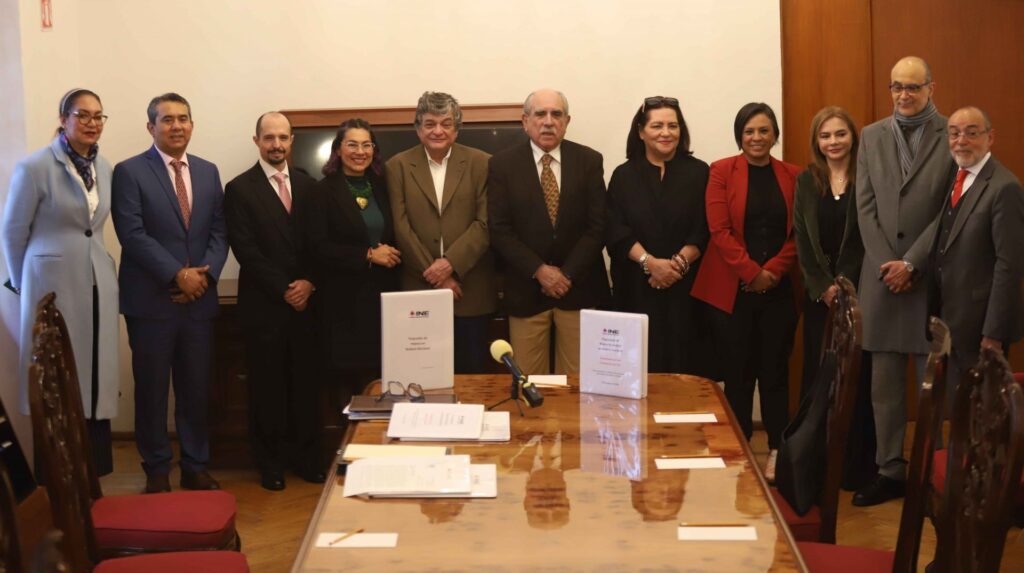 INE presenta 241 propuestas para la reforma electoral INE presenta 241 propuestas para la reforma electoral