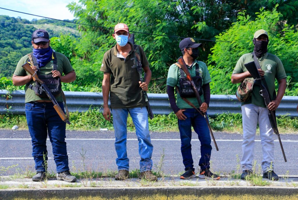 Las policías comunitarias de Guerrero anuncian alianza contra Los Ardillos