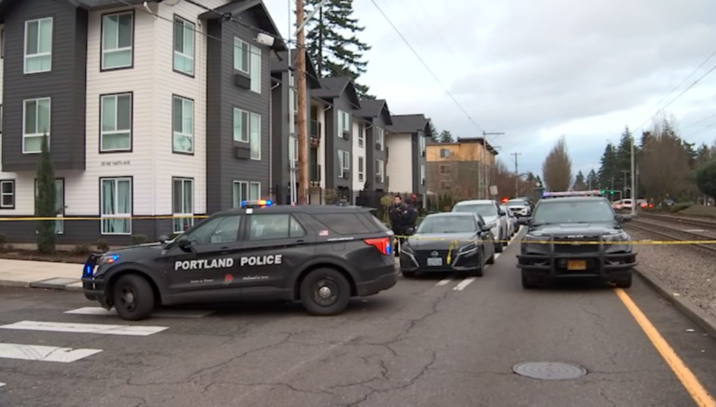 Ahora en Portland, agentes migratorios disparan contra dos personas