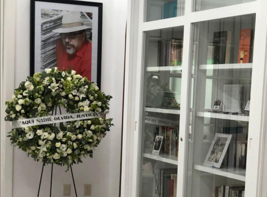 Griselda Triana retirará el memorial de Javier Valdez de la Casa Refugio Citlaltépetl