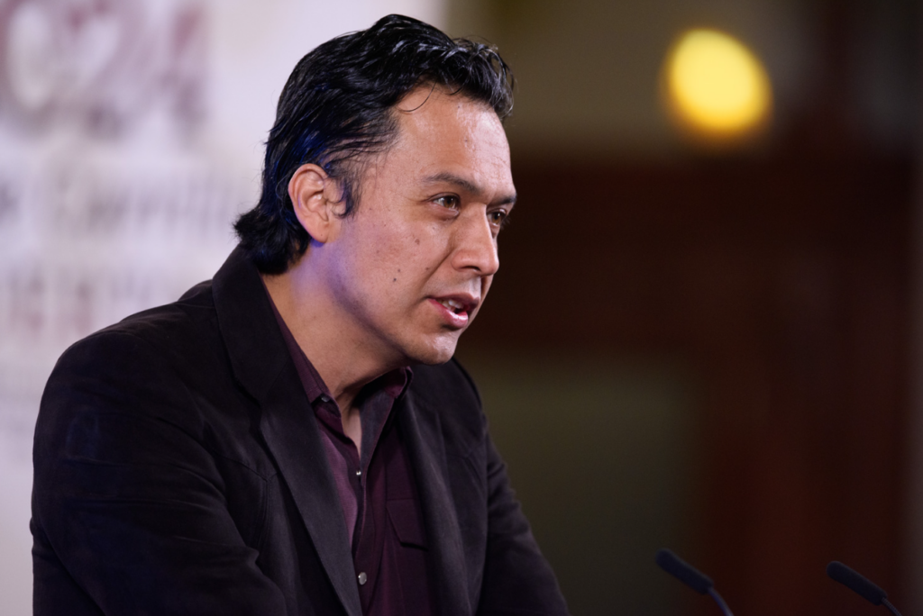 Marx Arriaga cumple tres días atrincherado en la SEP; Sheinbaum reconoce desacuerdos por libros de texto Marx Arriaga cumple tres días atrincherado en la SEP; Sheinbaum reconoce desacuerdos por libros de texto