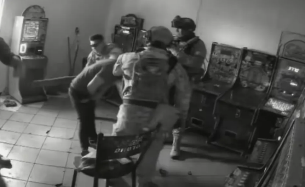 Investigan a militares que golpearon a un joven en Peribán, Michoacán