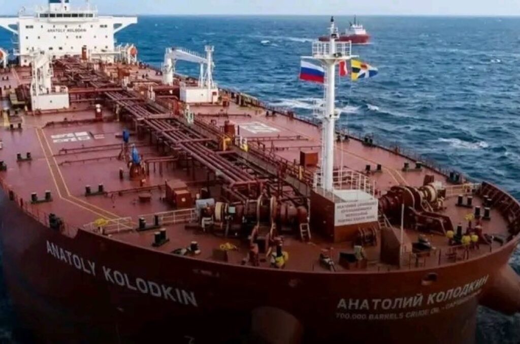 Un buque ruso llega a Cuba con 100 mil toneladas métricas de crudo Un buque ruso llega a Cuba con 100 mil toneladas métricas de crudo