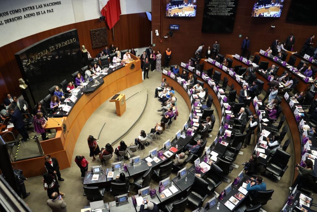 Congreso avanza en poner fin a las pensiones doradas, exceptuando a las Fuerzas Armadas