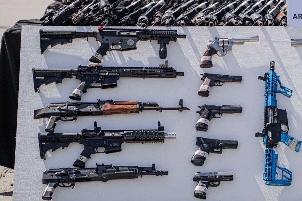 EEUU acusa de terrorismo a tienda de armas por surtir a cárteles mexicanos EEUU acusa de terrorismo a tienda de armas por surtir a cárteles mexicanos