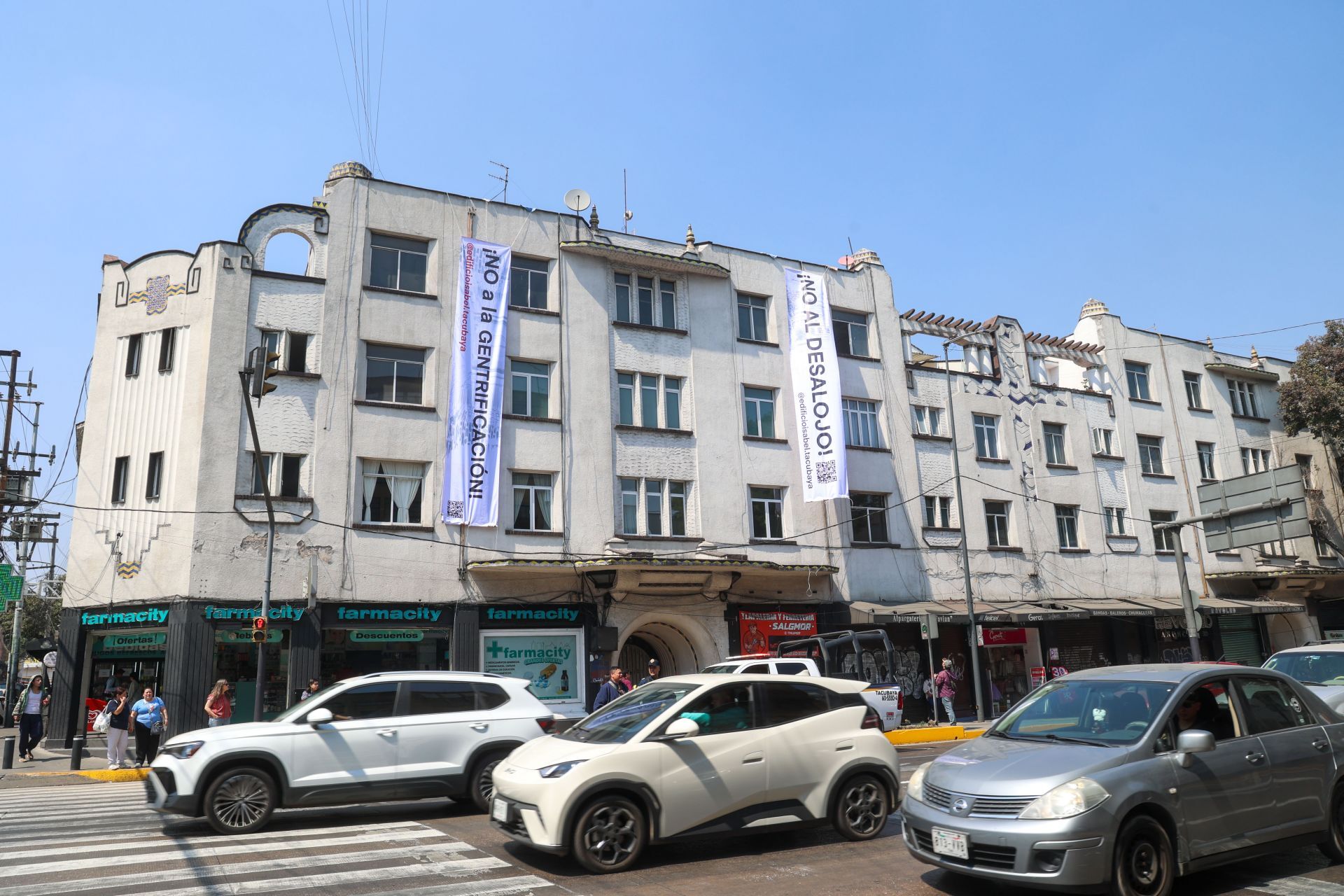 Edificio Isabel: desalojan a conserje en Tacubaya Edificio Isabel: desalojan a conserje en Tacubaya