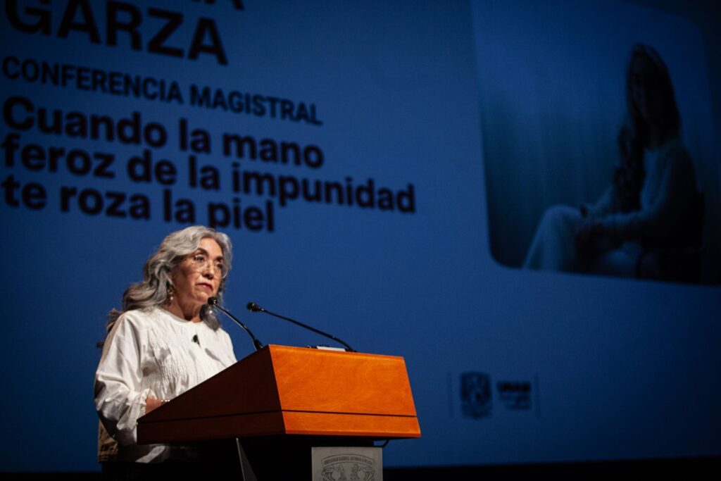 La escritora Cristina Rivera Garza solicita a la UAM título póstumo para su hermana Liliana, víctima de feminicidio