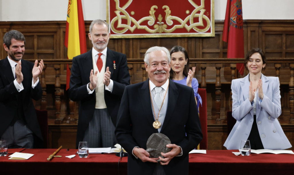 El escritor Gonzalo Celorio recibe el Premio Cervantes 2025; es el séptimo mexicano en recibirlo