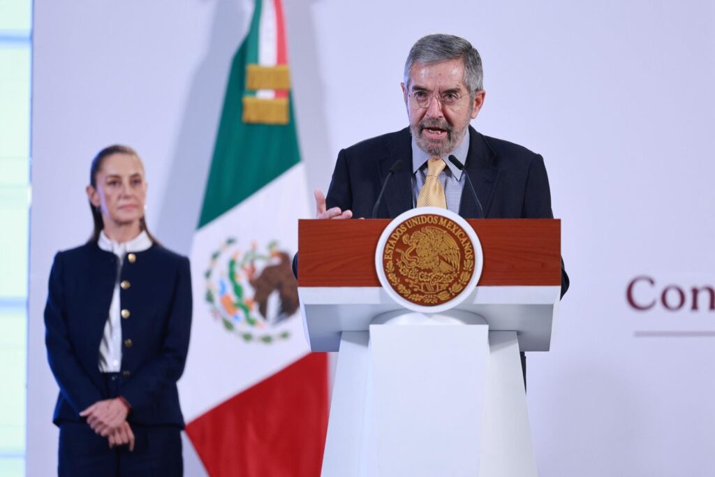 Juan Ramón de la Fuente deja la SRE