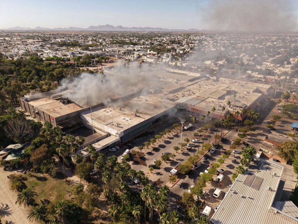 Incendios en Tabasco y Sinaloa dejan al menos 11 personas muertas