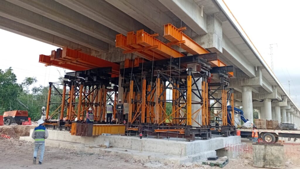 Fallan las columnas que sostienen al Tren Maya; las están demoliendo Fallan las columnas que sostienen al Tren Maya; las están demoliendo