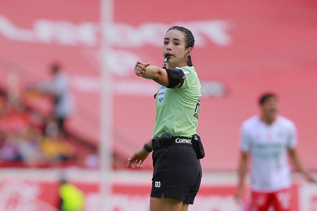 Katia Itzel García debuta hoy como árbitra central en el Túnez-Países Bajos