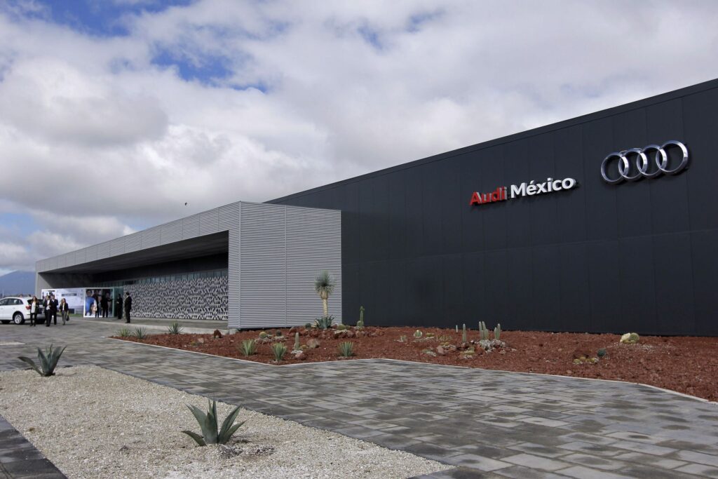 Puebla: Audi evita huelga, trabajadores aceptan aumento salarial