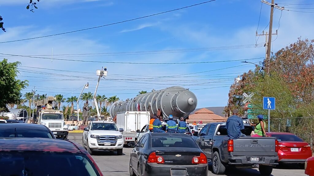 El colectivo Aquí No protesta contra la llegada de equipos para planta de amoniaco en Topolobampo