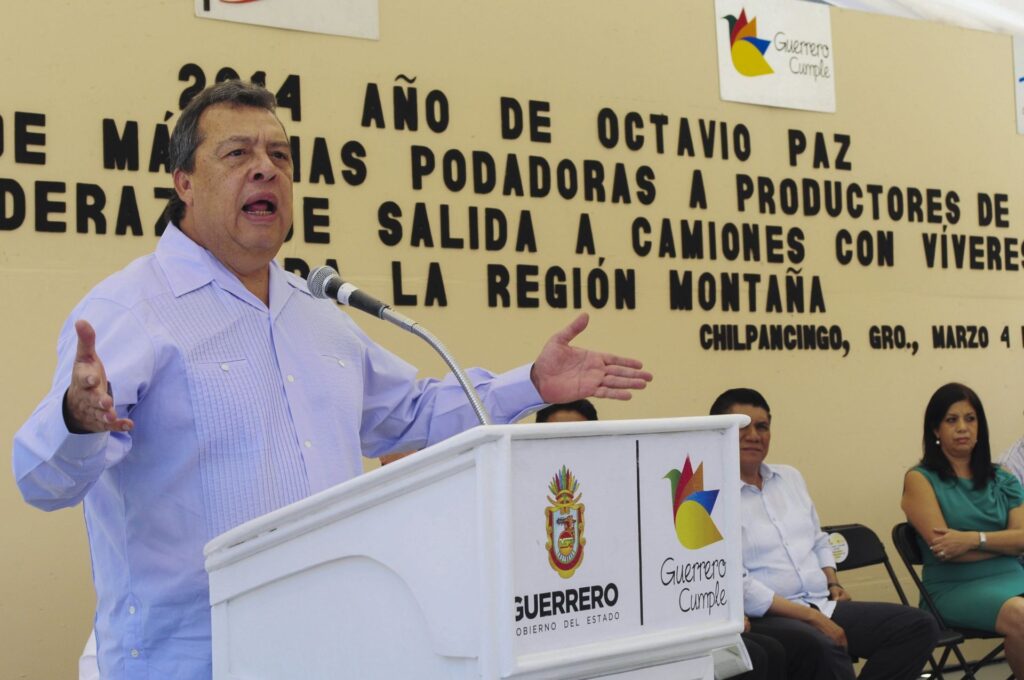 Detienen a Ángel Aguirre por ocultar evidencias en caso Ayotzinapa