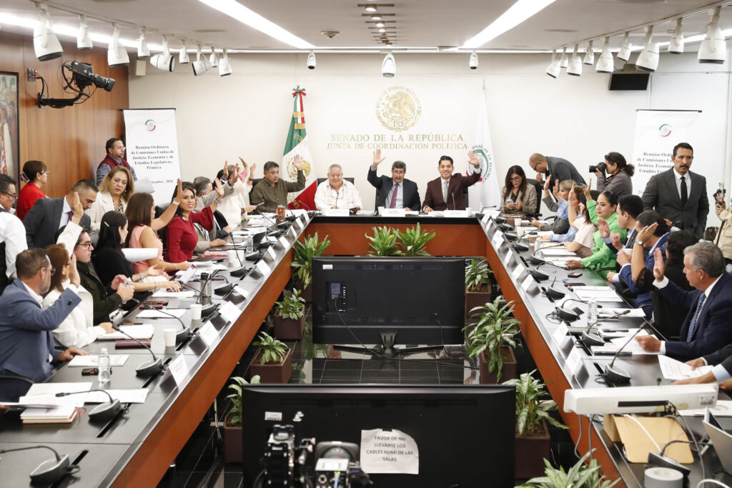 Avanza la “ley antimemes” en el Senado