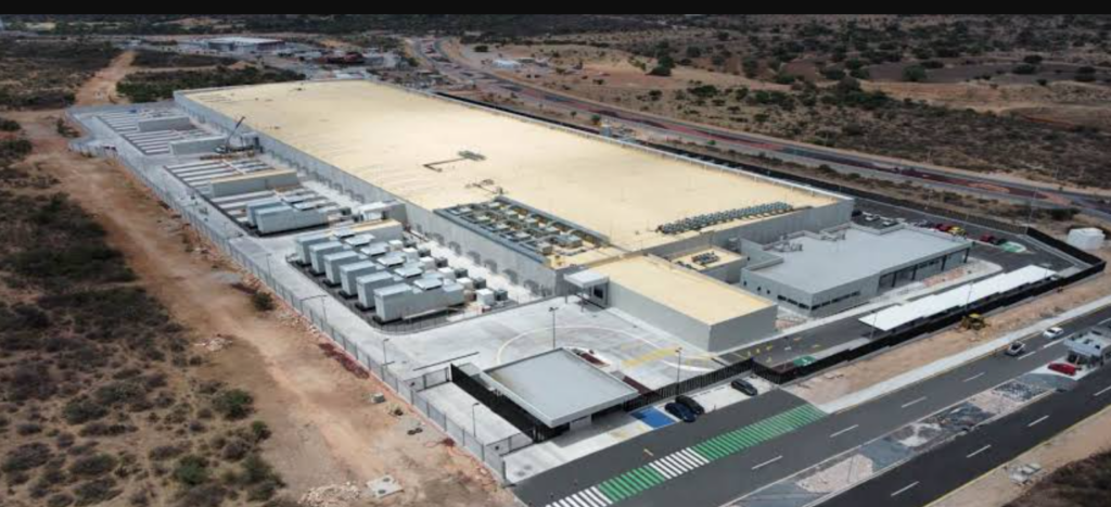 Los centros de datos que drenan el agua y la energía de Querétaro
