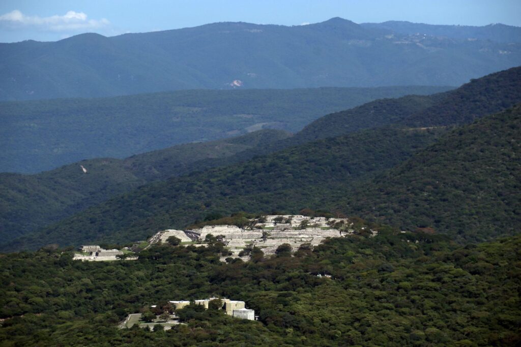 Continúan activos 1,300 permisos mineros en reservas naturales