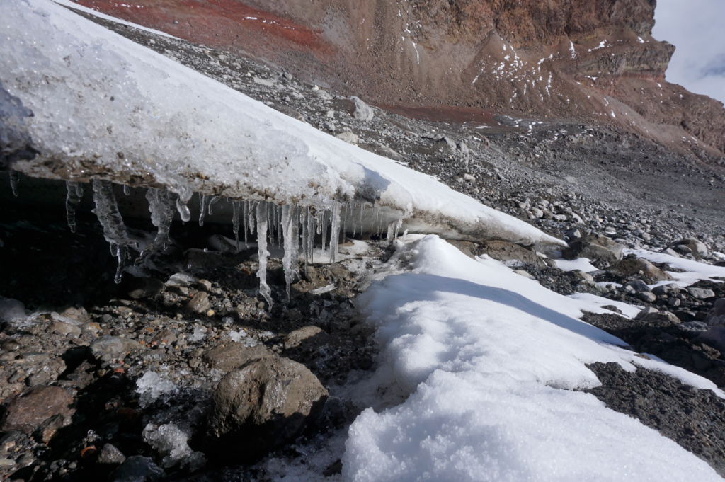 Las cartas al glaciar Jamapa, el último de México, inician su travesía